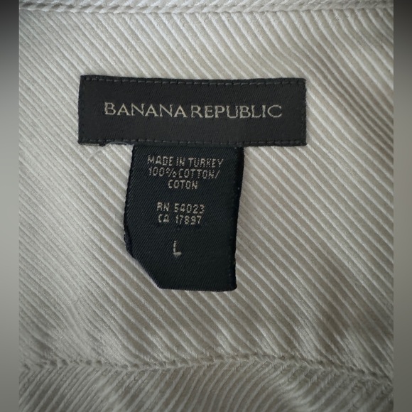 Banana Republic Beige button down Large - Picture 3 of 4